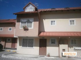 Casa al Norte de Quito, 4 dormitorios, 3 baños. Conjunto Cerrado, Seguridad 24 horas