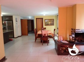 EN VENTA BONITA CASA EN CAYAMBE URBANIZACIÓN SAN RICARDO 