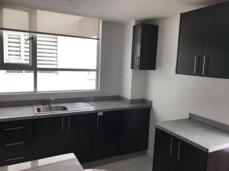 Departamento en Arriendo en LA CAROLINA QUITO, Pichincha