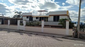 Casa en Venta en San Francisco del Tejar Ibarra, Imbabura