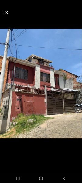 Casa en Venta en Bellavista A lado del parque pampas del cebollar, Azuay