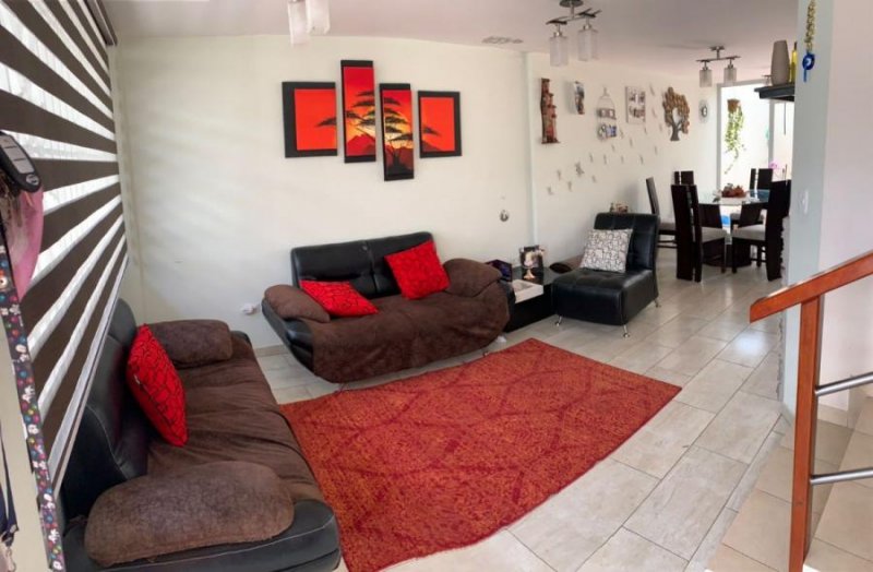 Casa en Venta en San Isidro del Inca Quito, Pichincha