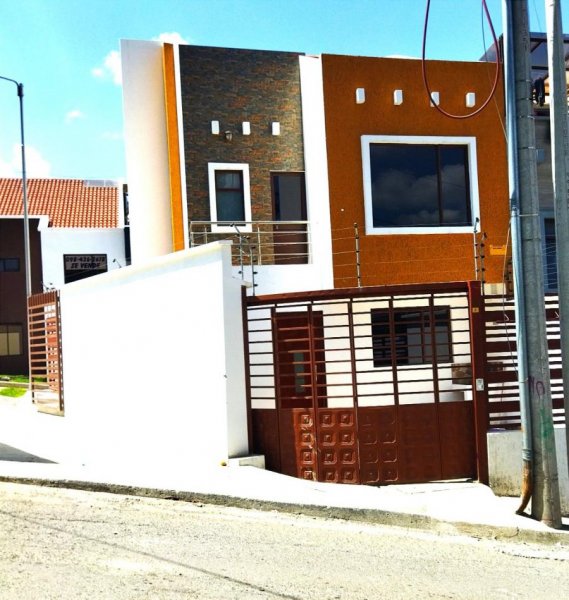 Casa en Venta en Baños Cuenca, Azuay