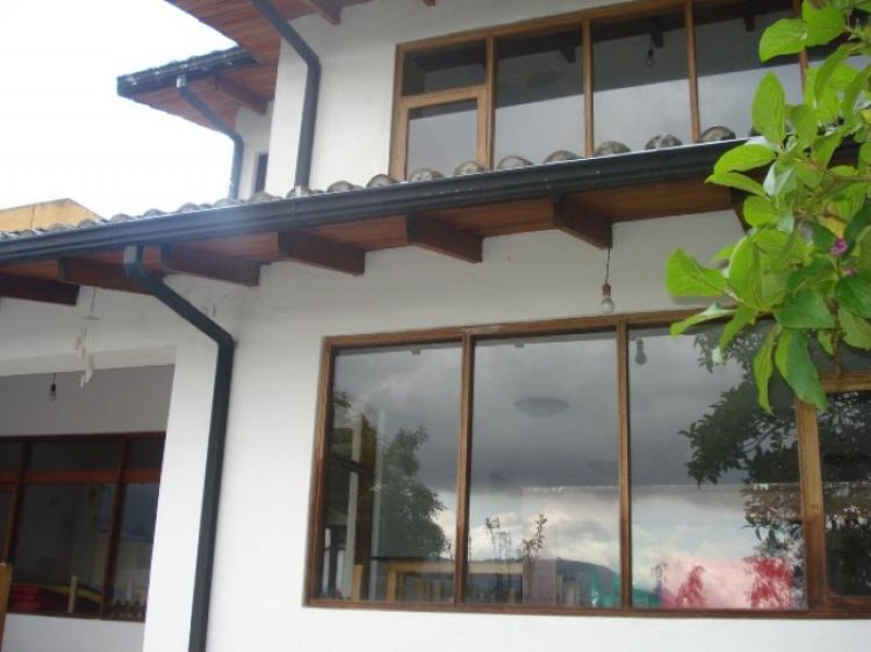 Foto Casa en Arriendo en LA CAROLINA, Quito, Pichincha - U$D 2.500 - CAA6228 - BienesOnLine