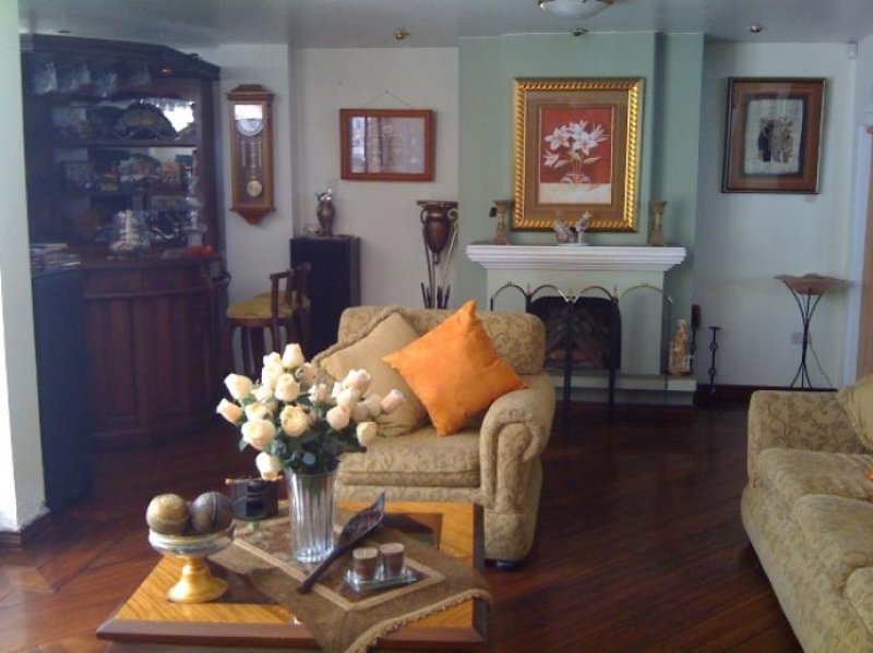 Foto Casa en Arriendo en AMERICA, Quito, Pichincha - U$D 2.000 - CAA6912 - BienesOnLine