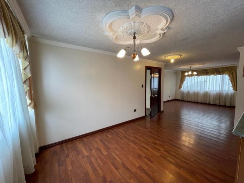 Departamento en Venta en Ponceano Quito, Pichincha