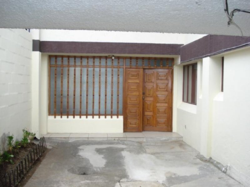 Foto Casa en Arriendo en MARIANA DE JESUS, QUITO, Pichincha - U$D 950 - CAA5358 - BienesOnLine