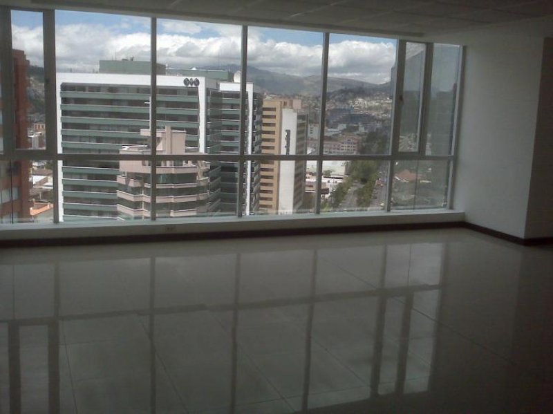 Foto Oficina en Arriendo en SWISS HOTEL, Quito, Pichincha - U$D 600 - OFA10168 - BienesOnLine