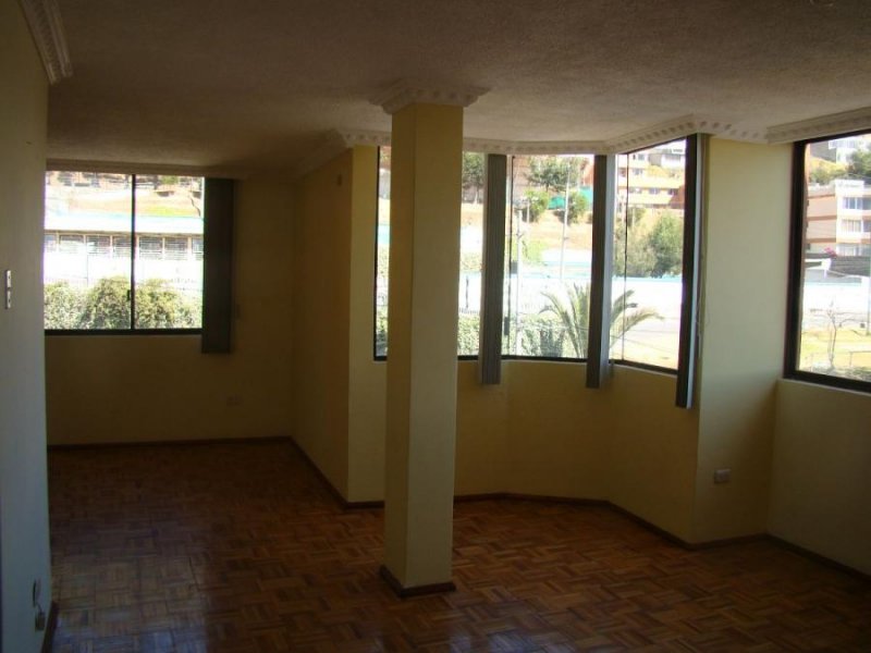 Departamento en Arriendo en av la gasca av  la gasca, Pichincha