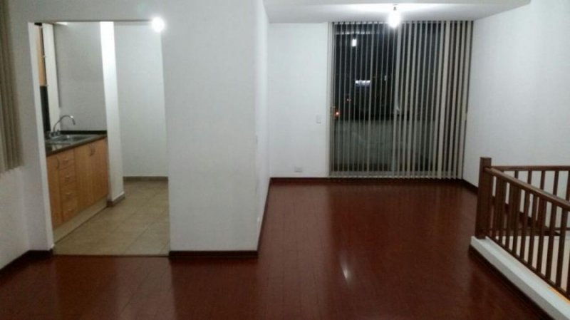 Departamento en Venta en Av. Colón Quito, Pichincha